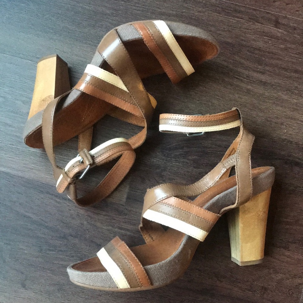 Naya Cerena Wood Heel Ankle Strap Sandals